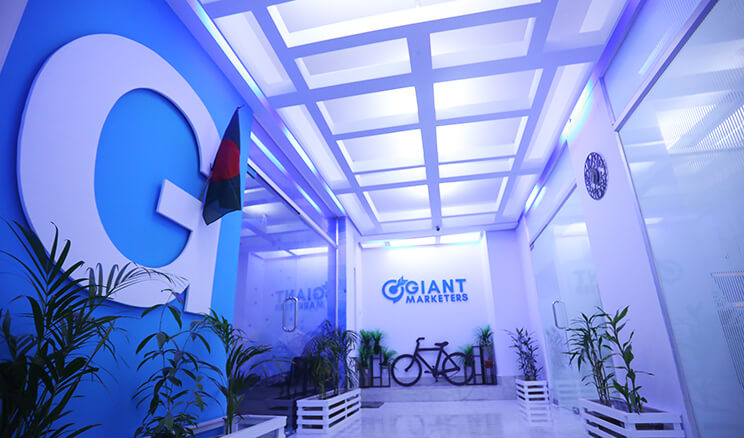 Giant-Marketers